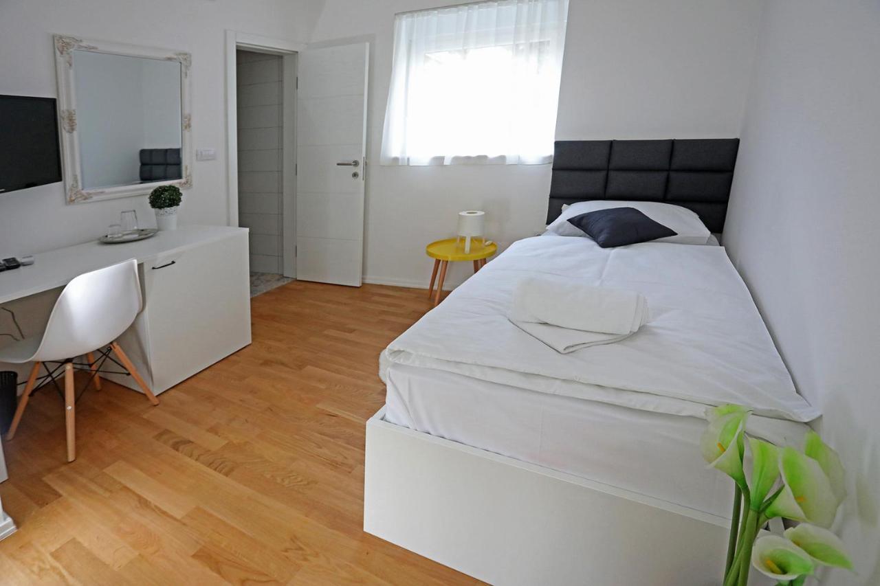 Home Apartmani I Sobe Osijek Bagian luar foto