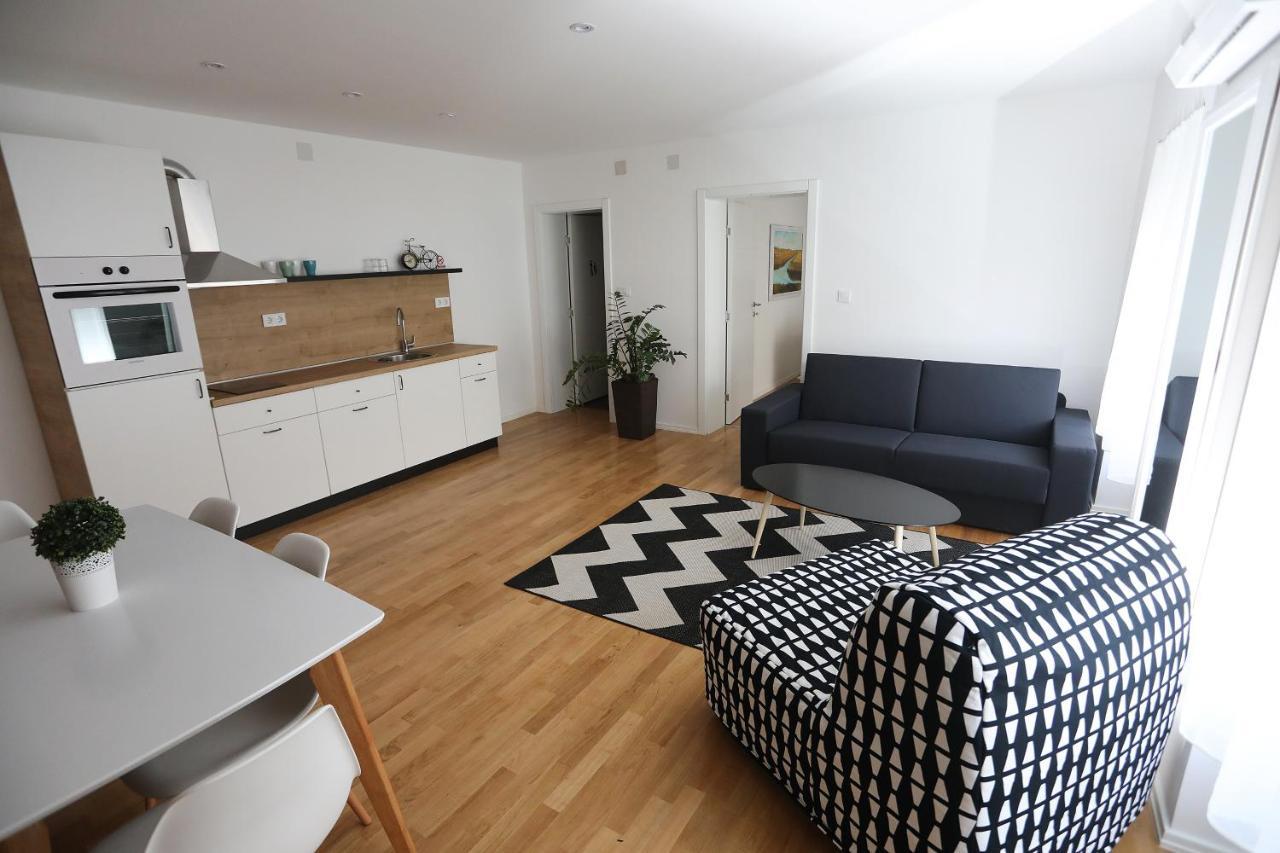 Home Apartmani I Sobe Osijek Bagian luar foto