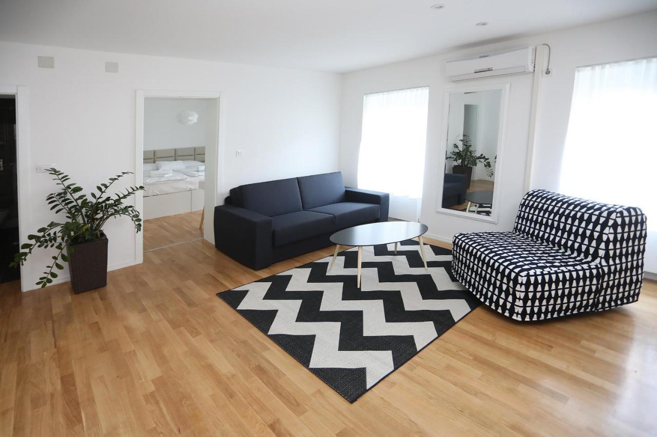Home Apartmani I Sobe Osijek Bagian luar foto