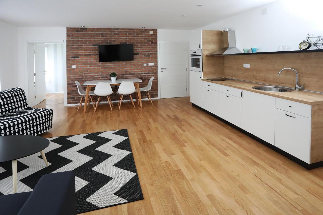 Home Apartmani I Sobe Osijek Bagian luar foto